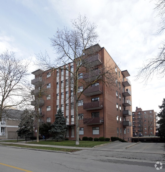 Primary Photo - Marine Square East