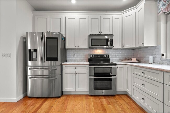 Foto del edificio - 322 Greenfield St