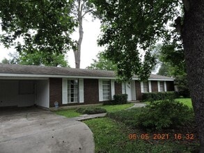 Building Photo - 1287 Rodney Dr