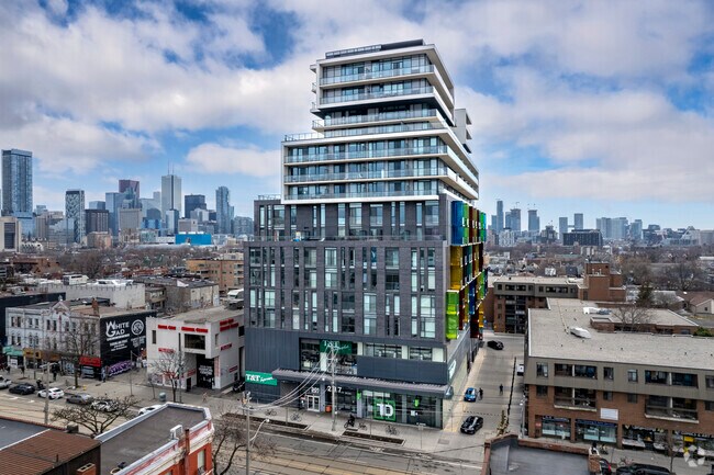 Building Photo - The College Condiminium At Spadina
