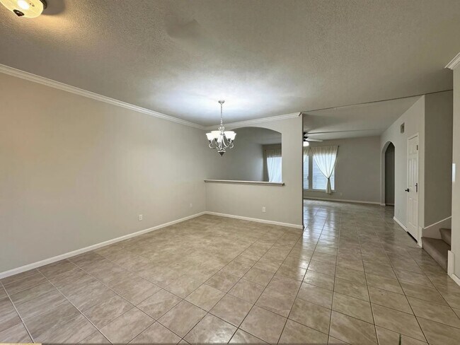 Building Photo - 13110 S Bellaire Estates Dr