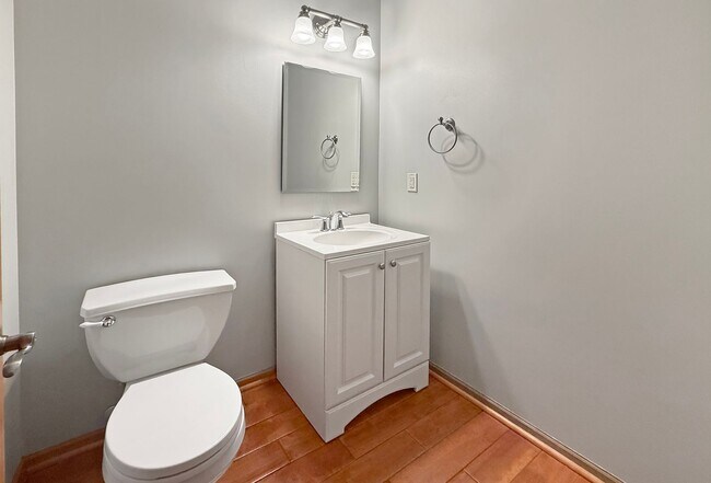 Foto del edificio - 815 Newberry Ln