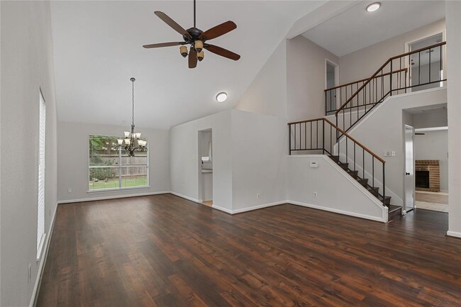 Foto del edificio - 4807 Shadowdale Dr