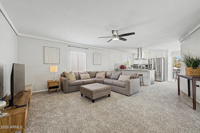 Foto del edificio - 6240 N 16th St