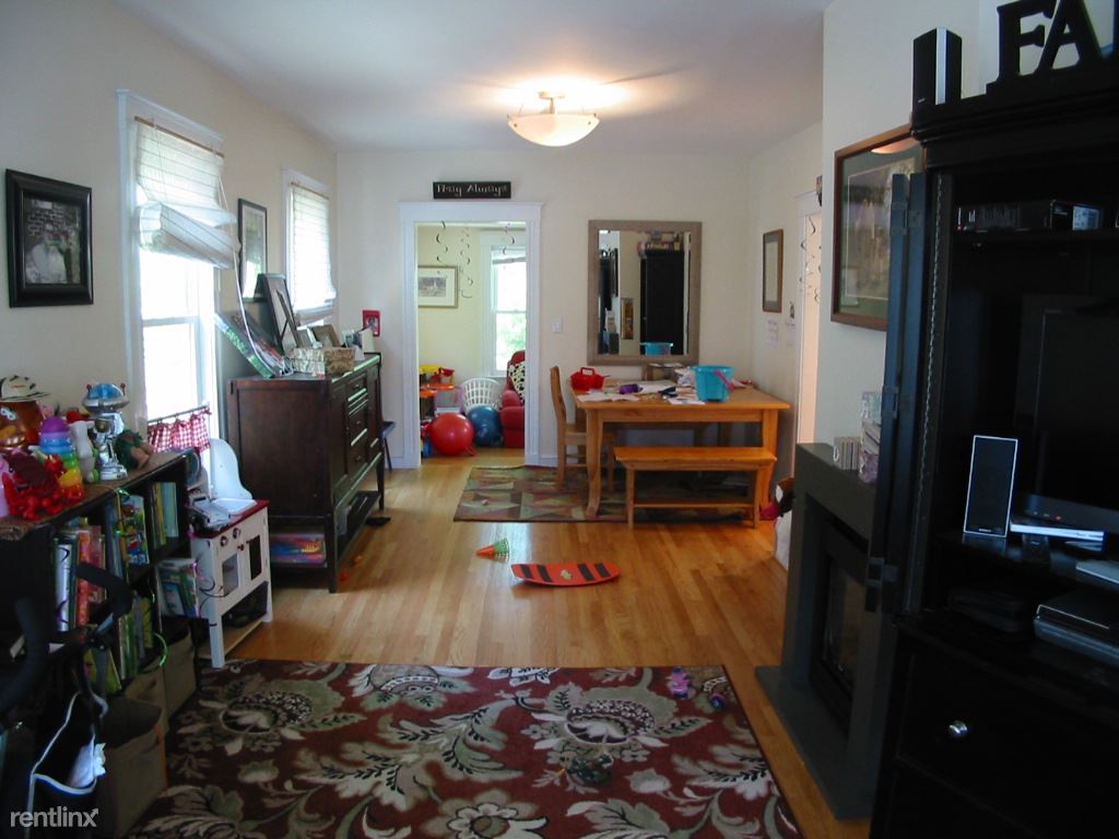 Primary Photo - 65 Washburn Ave