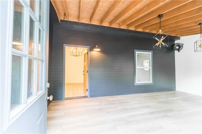 Building Photo - 1170 Niles Ave NW