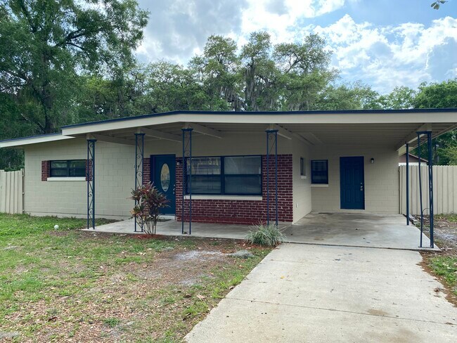 Foto del edificio - 134 Wilson Dr