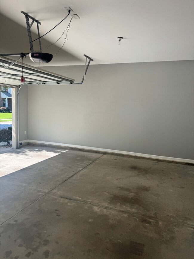 Building Photo - 3 Bedroom townhome in Mauldin