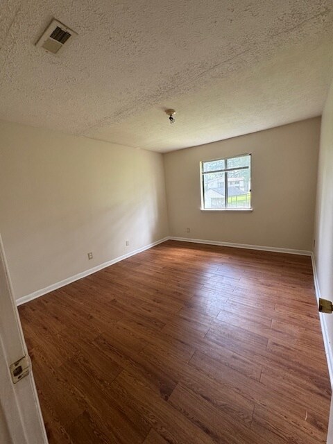 Foto del edificio - 829 Applewood Ln