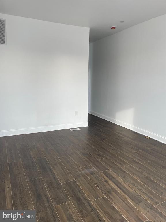 Foto del edificio - 1950 Mosher St