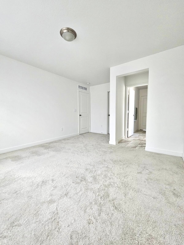 Building Photo - 14853 Fairfax St