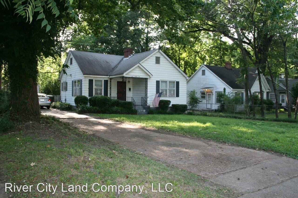 Primary Photo - 2 br, 1 bath House - 725 S. Graham Street
