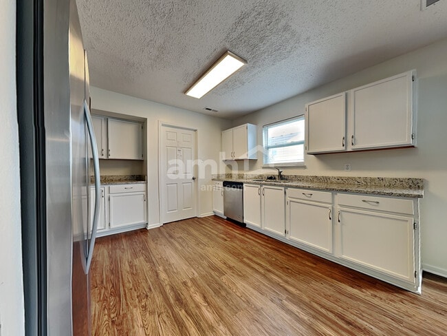 Foto del edificio - 9951 Sapphire Berry Ln