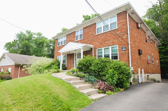 Building Photo - 5850 Robison Rd