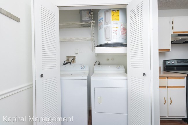 Foto del edificio - 1 br, 1 bath House - 18310 NW 68 AVE #L