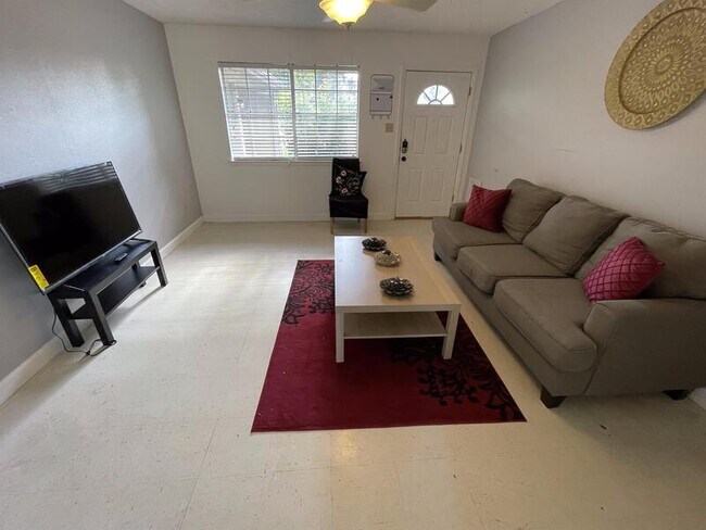 Building Photo - 8603 Woodstone Dr