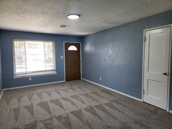 Photo - 4213 N Lottie Ave House