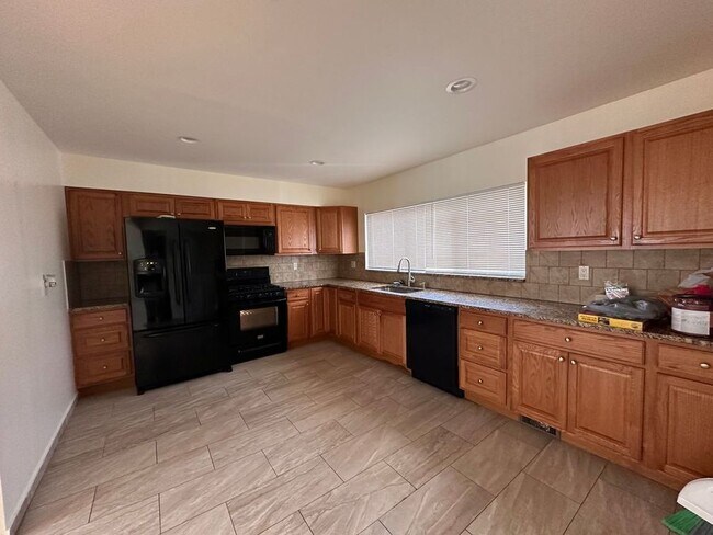 Building Photo - 34256 Viceroy-