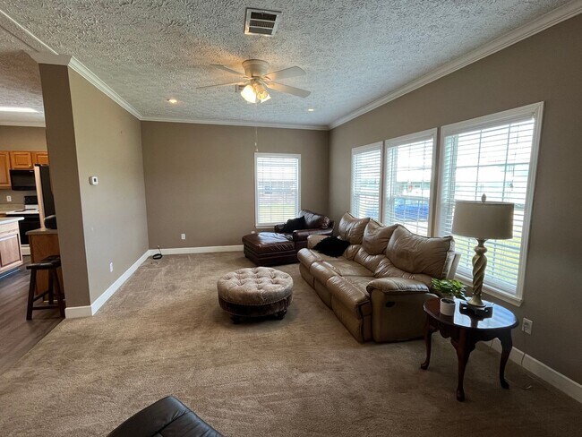 Foto del edificio - FURNISHED, Horse Farm Dream House