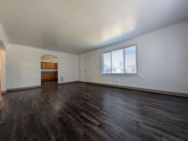 Foto del edificio - Great 3-Bedroom, 1-Bath Home In Springfield!