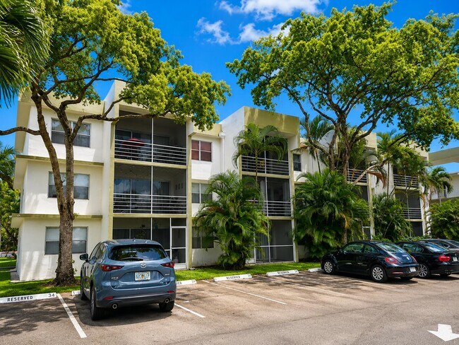 Building Photo - 4205 N University Dr