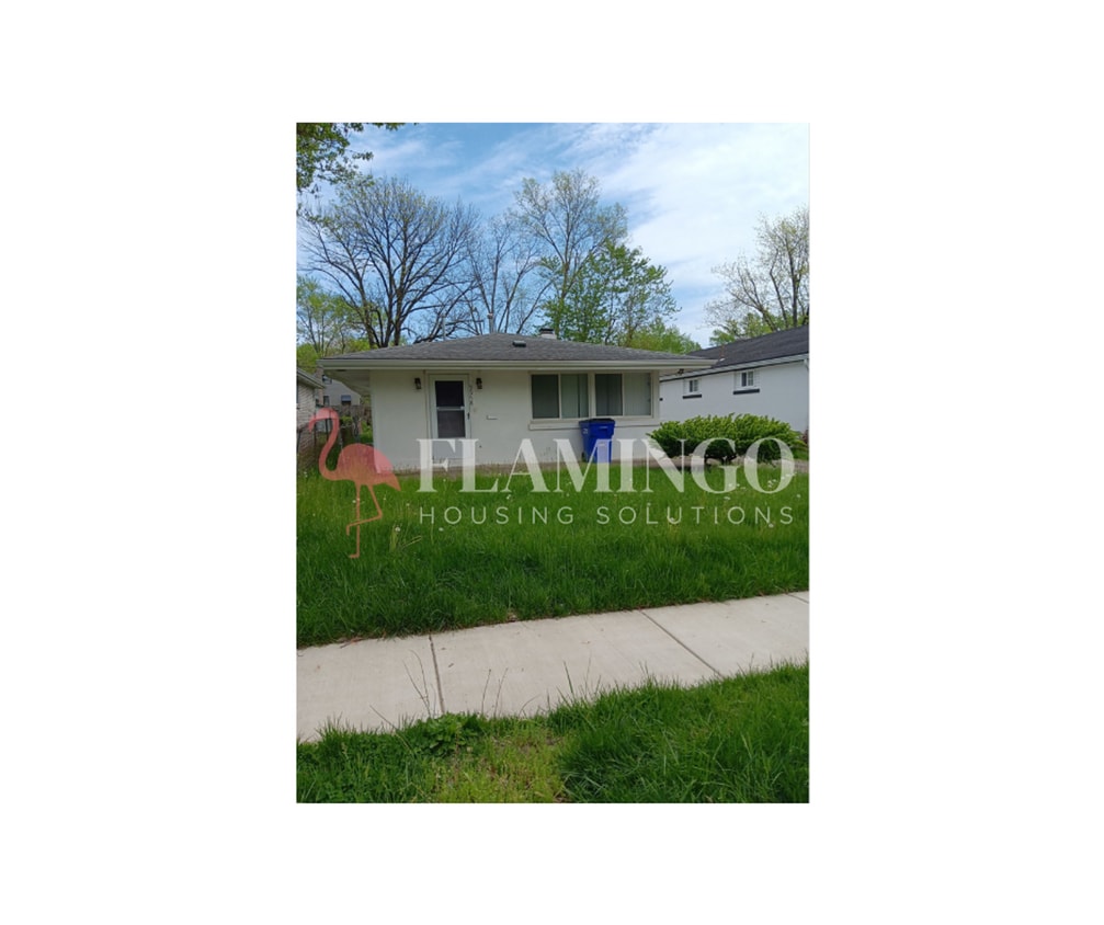 Primary Photo - Comfortable 2-Bedroom Home with Garage & S...