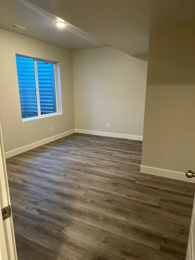 Bedroom #1/Office/Gym - 964 W Shadow Brook Ln