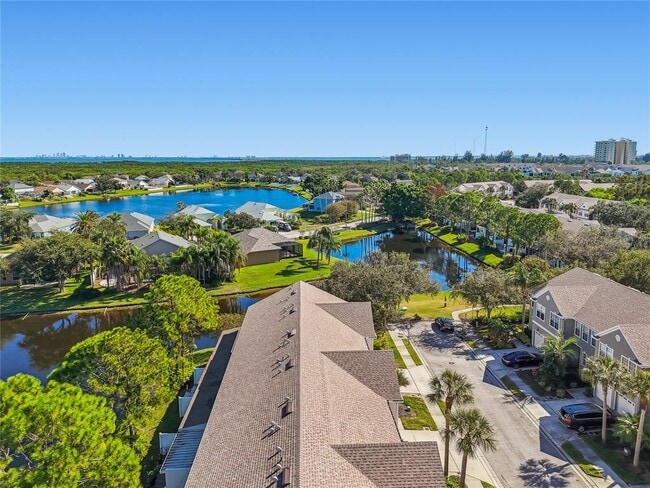 Foto del edificio - 571 Shoreham Ct NE