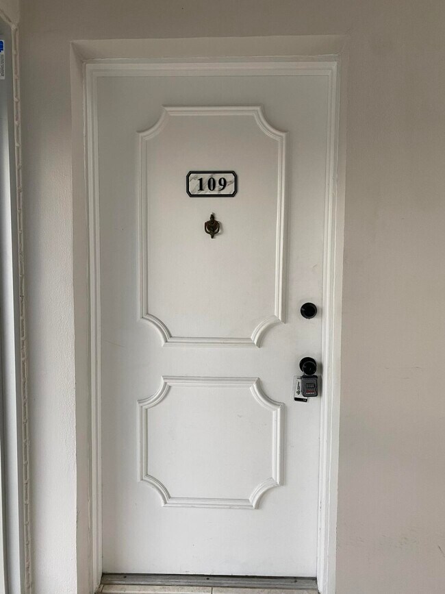 Foto del edificio - 298 SW 6th St