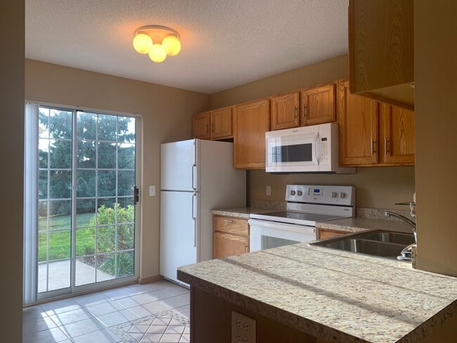 Building Photo - 1801 Southcross Dr W