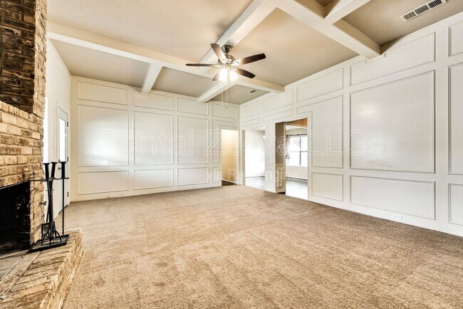 Building Photo - 500 Woodhollow Dr