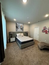 Building Photo - 710 Crystal River