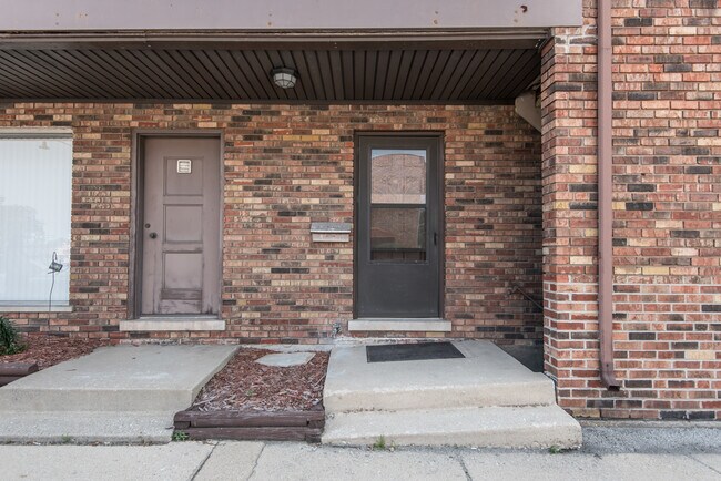 Building Photo - 8100 W 95th St