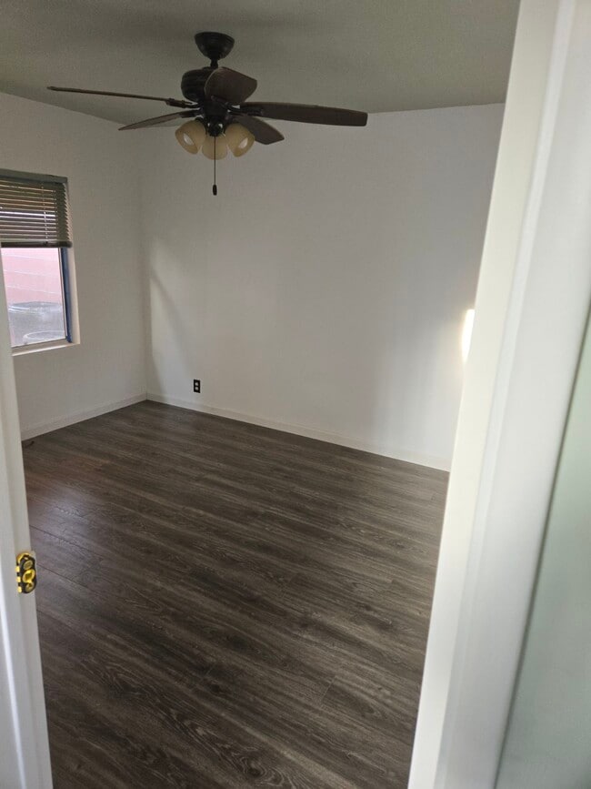 One living room Hardwood floors and ceiling fan - 1660 266th St