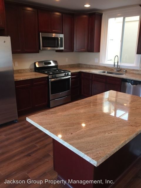 Foto del edificio - 3 br, 2 bath House - 380 Monticello Street