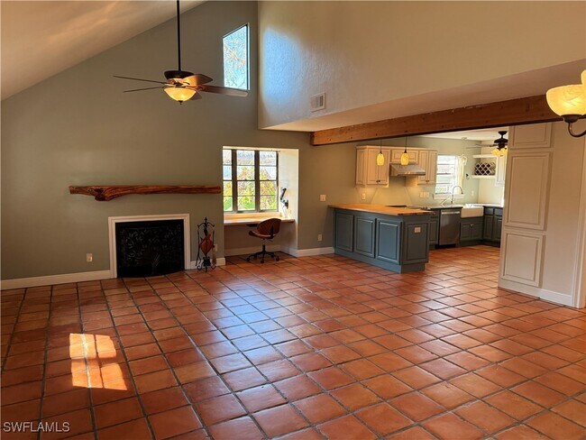 Foto del edificio - 5825 Dogwood Way