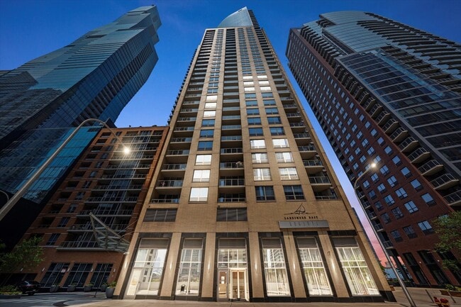 Building Photo - 420 E Waterside Dr