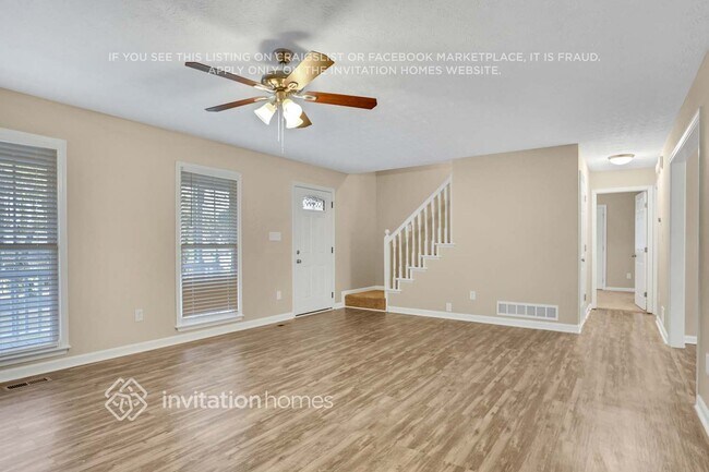 Foto del edificio - 240 Maplewood Ln