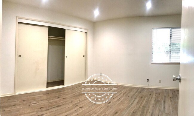 Foto del edificio - 1735 Villa Ave