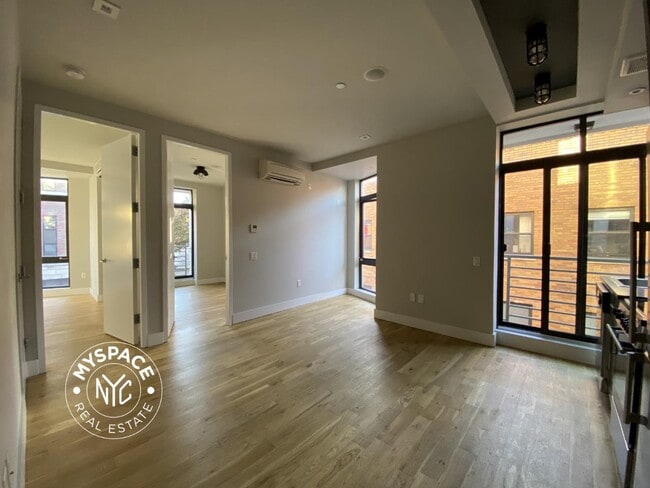 Building Photo - 185 Leonard St