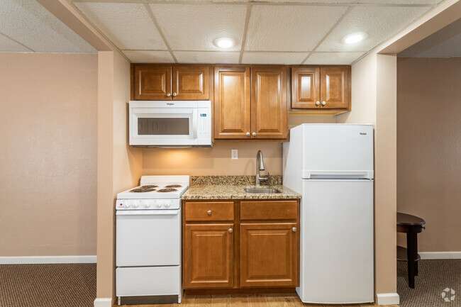 Renovated Kitchen - 222 Chatham St