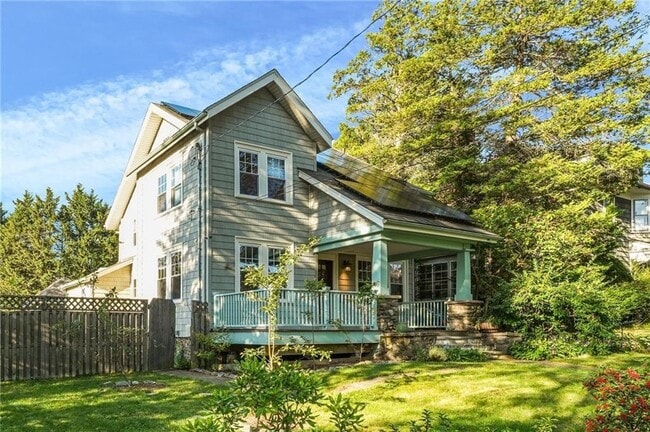 Foto del edificio - 36 Mt Hope Ave