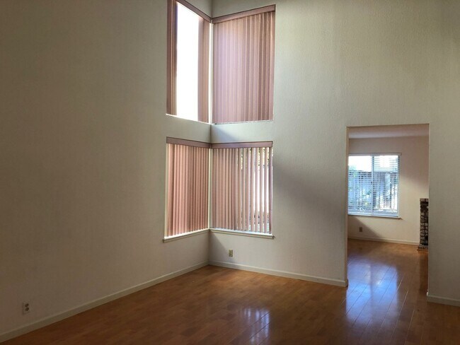Building Photo - 4 bedrooms SFR in Blossom Valley, San Jose