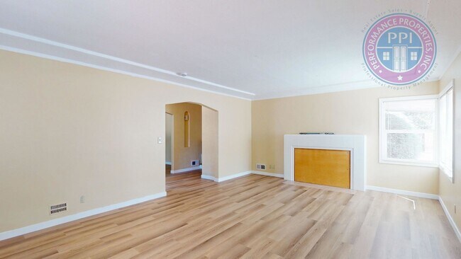 Building Photo - 4771 N Willamette Blvd