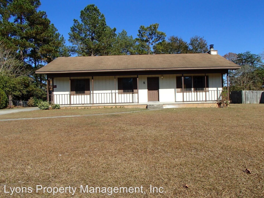 5 Pershing Pl, Valdosta, GA 31602 House Rental in Valdosta, GA