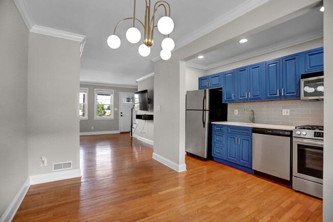 Building Photo - Charming Renovated Row House in Baltimore,...