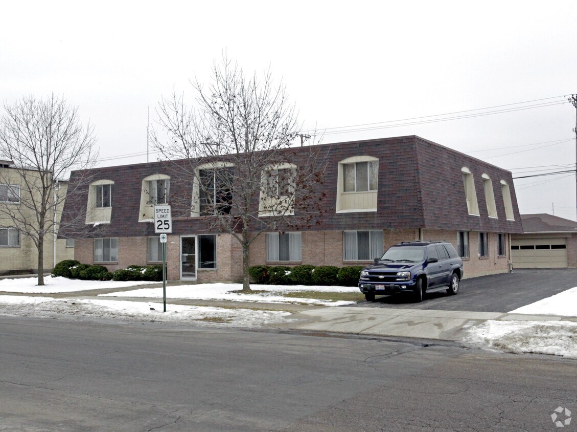 Building Photo - 3180 Valerie Arms Dr