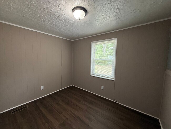 Building Photo - 1509 NC-801