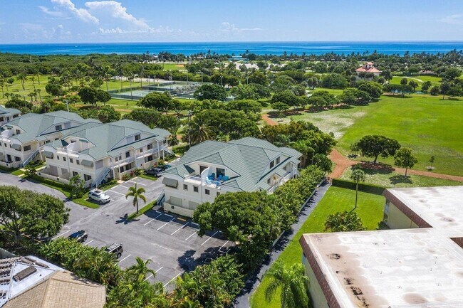 Foto del edificio - 860 Bella Vista Ct S