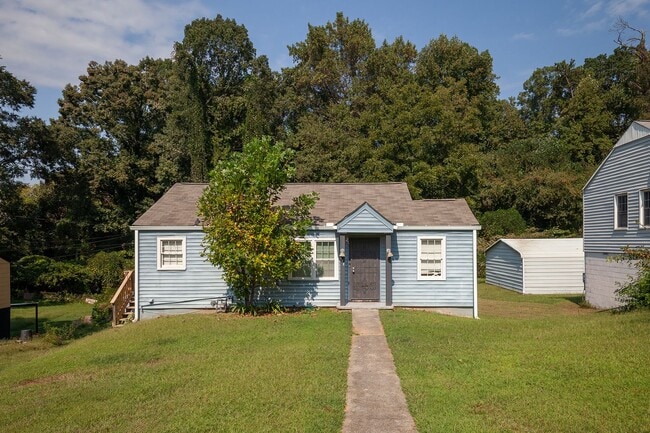 Foto del edificio - Charming Renovated Bungalow in Grove Park ...